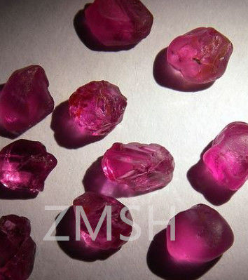 Rojo caliente FL Grado de laboratorio Creado zafiro gemas crudas con dureza de Mohs 9 Diamante