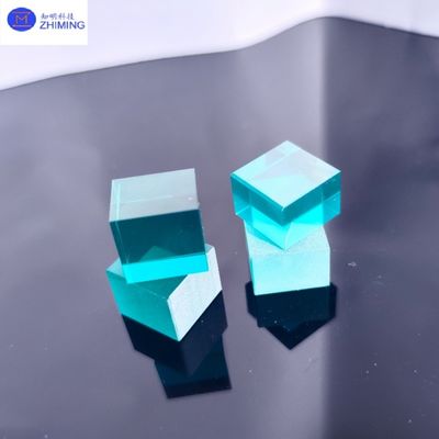 Piedra sintética de color precioso zafiro piedra cruda azul cielo dureza de Mohs 9 para joyería artesanal