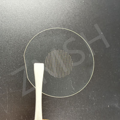 Microagujeros perforados en sustrato de vidrio TGV de alto rendimiento ultrafinos transparentes