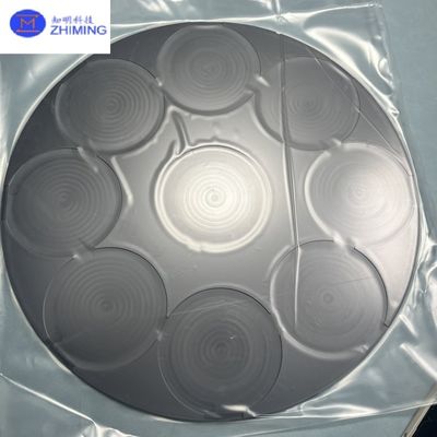Grabación de semiconductores en bandejas cerámicas de carburo de silicio (SiC) y manipulación de obleas fotovoltaicas
