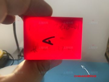 Buen precio Lente dopada zafiro dopada titanio del solo cristal del zafiro del color rojo para el dispositivo del laser en línea