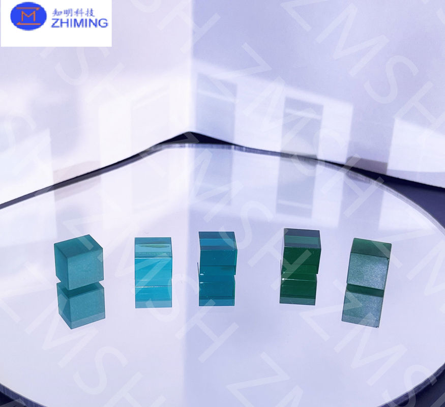 Sapphire Gemstone Materia prima hecha en el laboratorio verde oliva, verde menta, verde esmeralda, verde para joyas