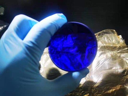 Buen precio Cristal de zafiro dopado con láser coloreado Al2o3 Sintético en línea