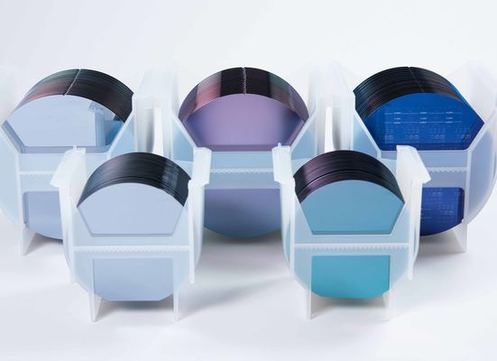 Buen precio Orientación de la obleadura de silicio CZ111 Resistividad: 1-10 (ohm.cm) de un solo lado o de doble lado en línea